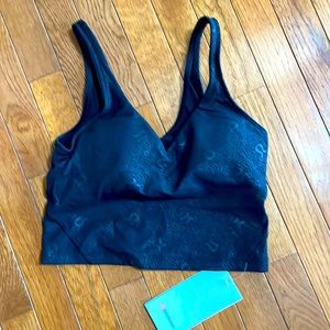 Nwt lululemon sz 8 align tank in black